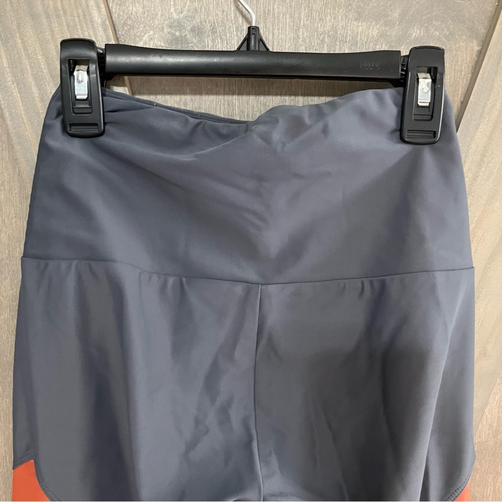 Onzie high waisted women’s workout/yoga pants